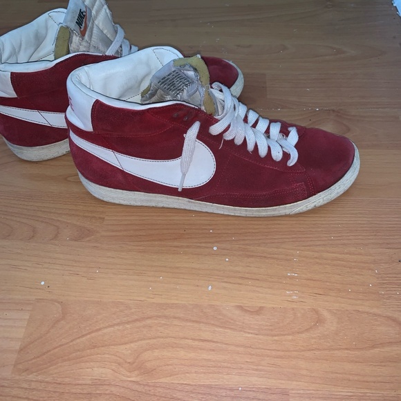 burgundy blazers nike
